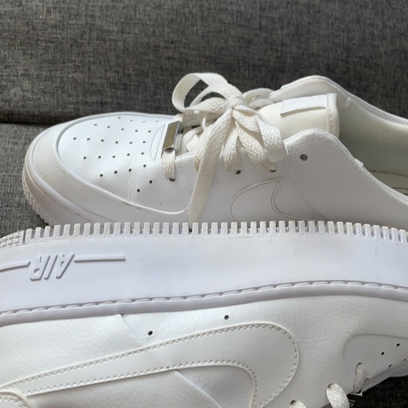 Nike Air force ones - Picture 4 of 4